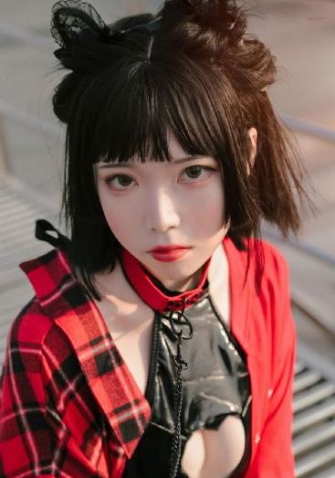 岩脊求生_720免费在线观看