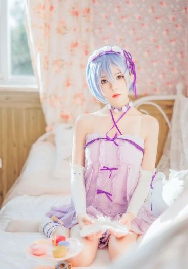 穿1毫米的裙子跳舞视频教学_DVDHD在线观看