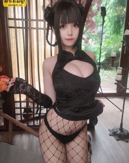 《爱丽丝梦游仙境》_高清免费播放