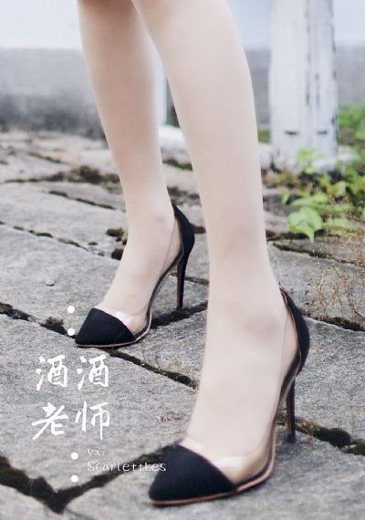 出差强睡年轻女老板1_720免费观看最新