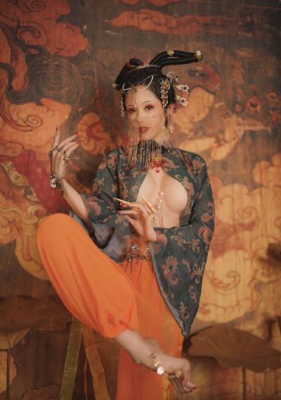 凹凸世界免费观看_720电影完整版在线观看